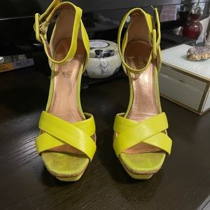 Bcbg generation high heels!